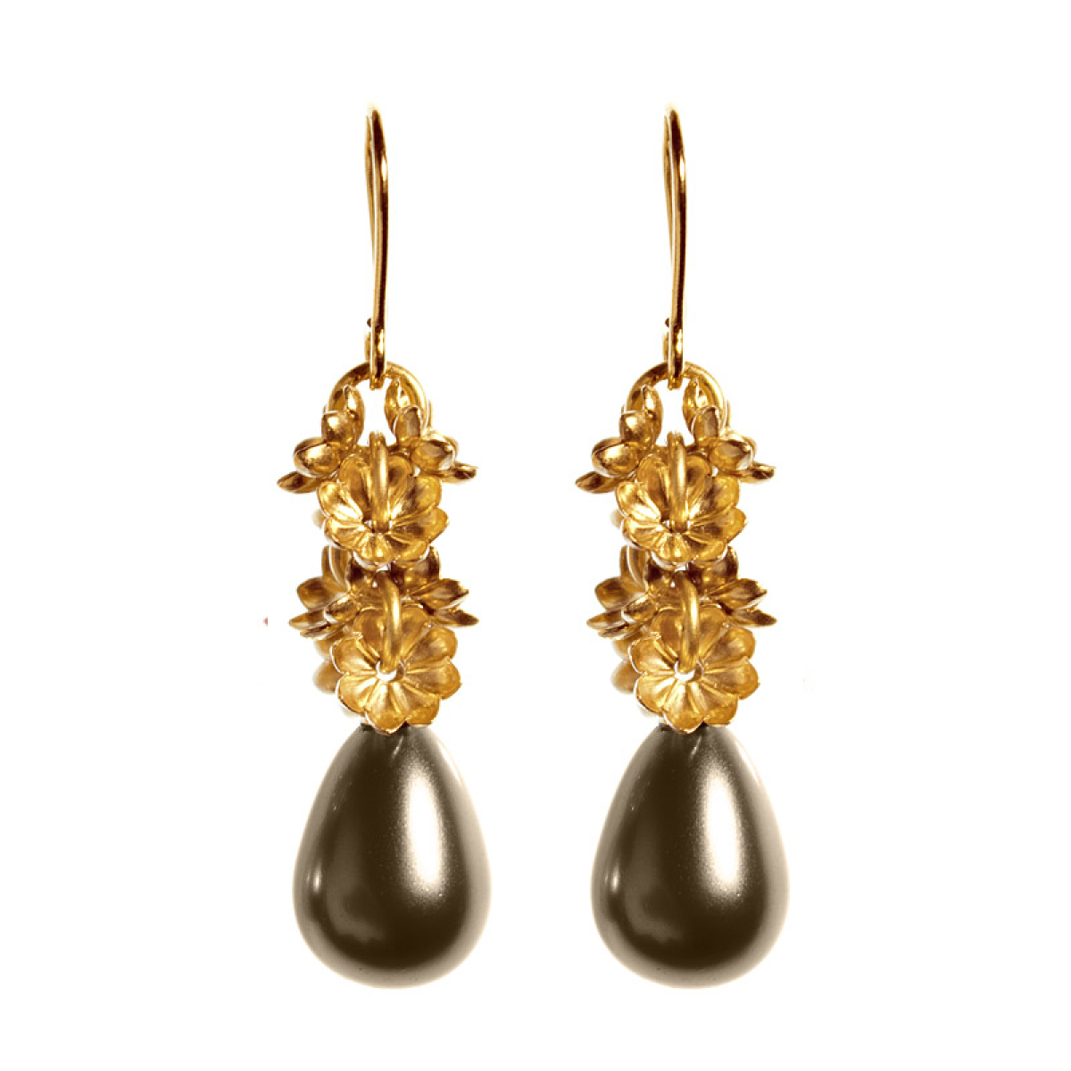 Flower Garland Ohrringe, 18k Gelbgold-Plattierung, Perltropfen, Blüten-Design, von Doll Up Sister