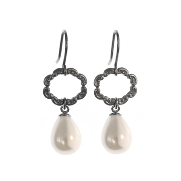 Ohrhänger von AMALA-Noir mit Perldropfen